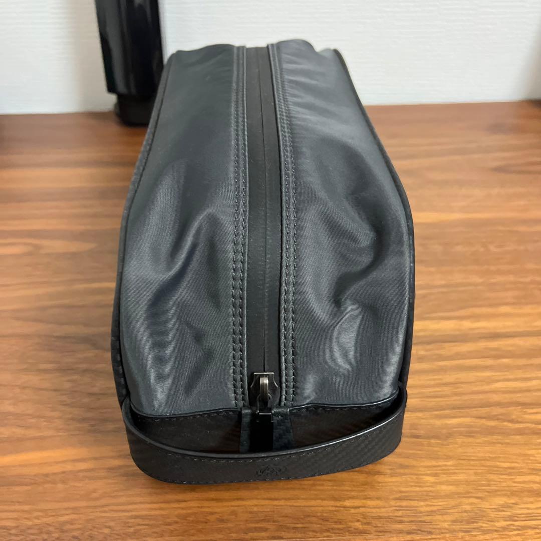 ダンヒルのポーチ