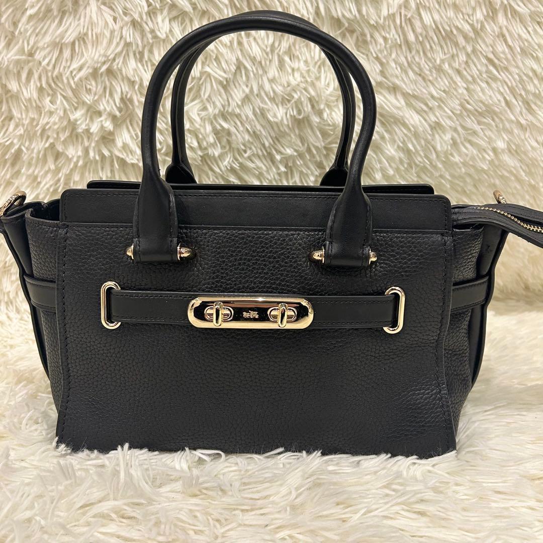 外観美品コーチ coach スワッガー ハンドバッグ レザー ターンロック