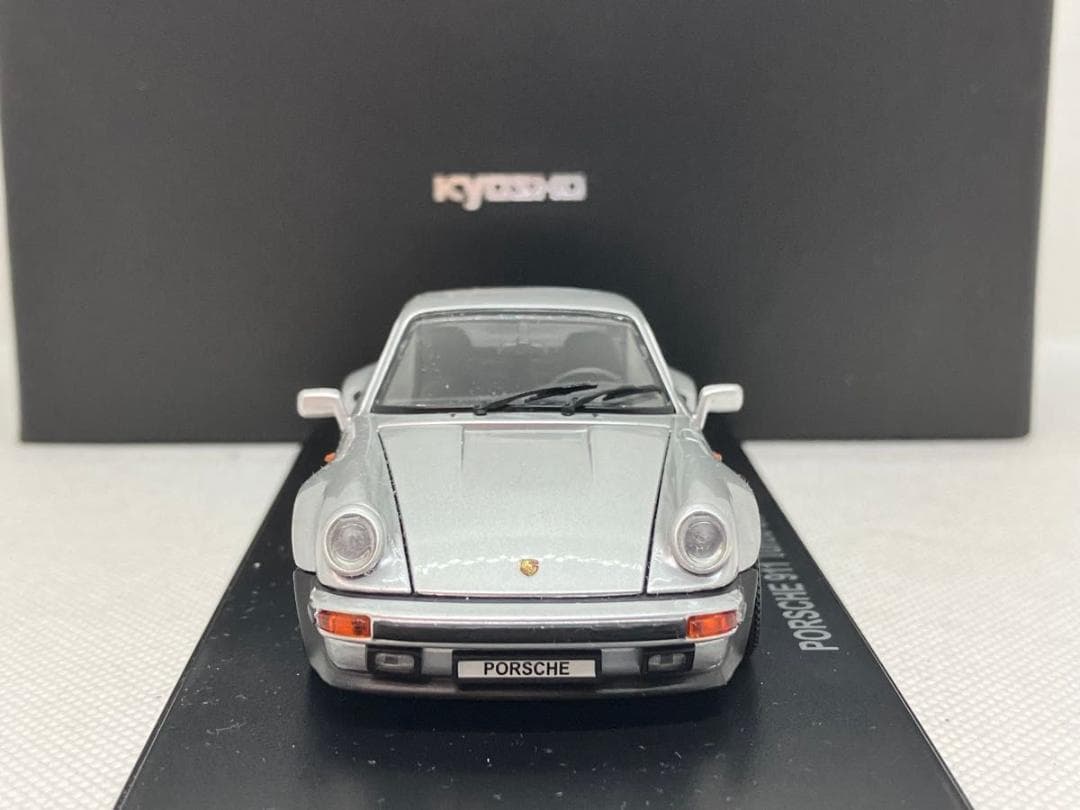 ★1/43★ポルシェ 911 ターボ 3.3★1988★シルバー★京商★