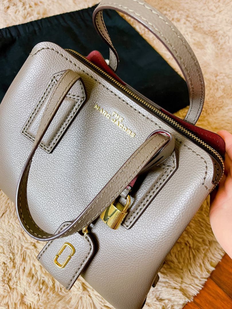 美品　MARC JACOBS グレー ハンドバッグ