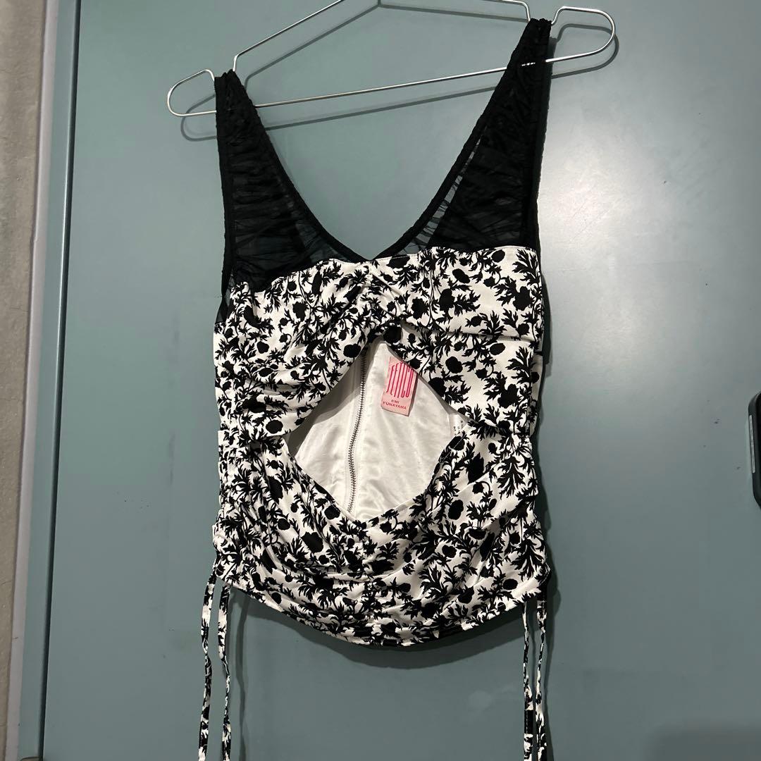 fetico フラワープリントトップス　キャミソール