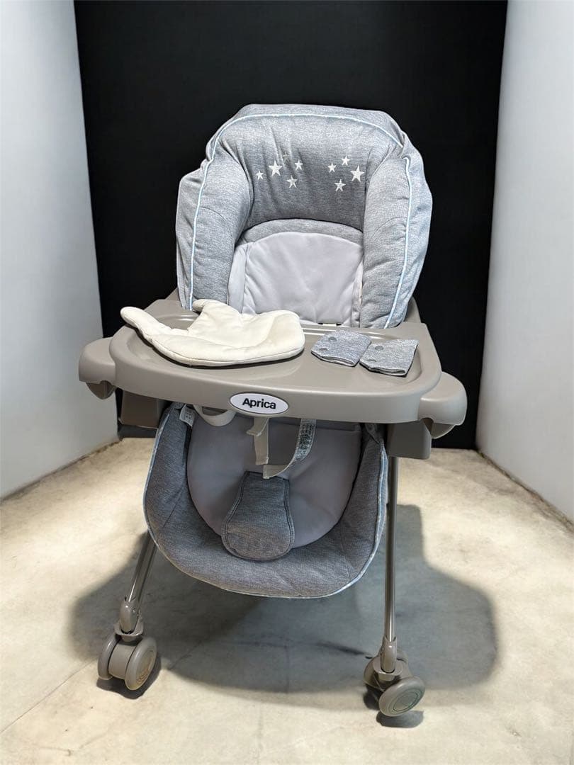 【送料込】　Aprica ユラリズム　スマート　ベビーチェア ハイローチェア
