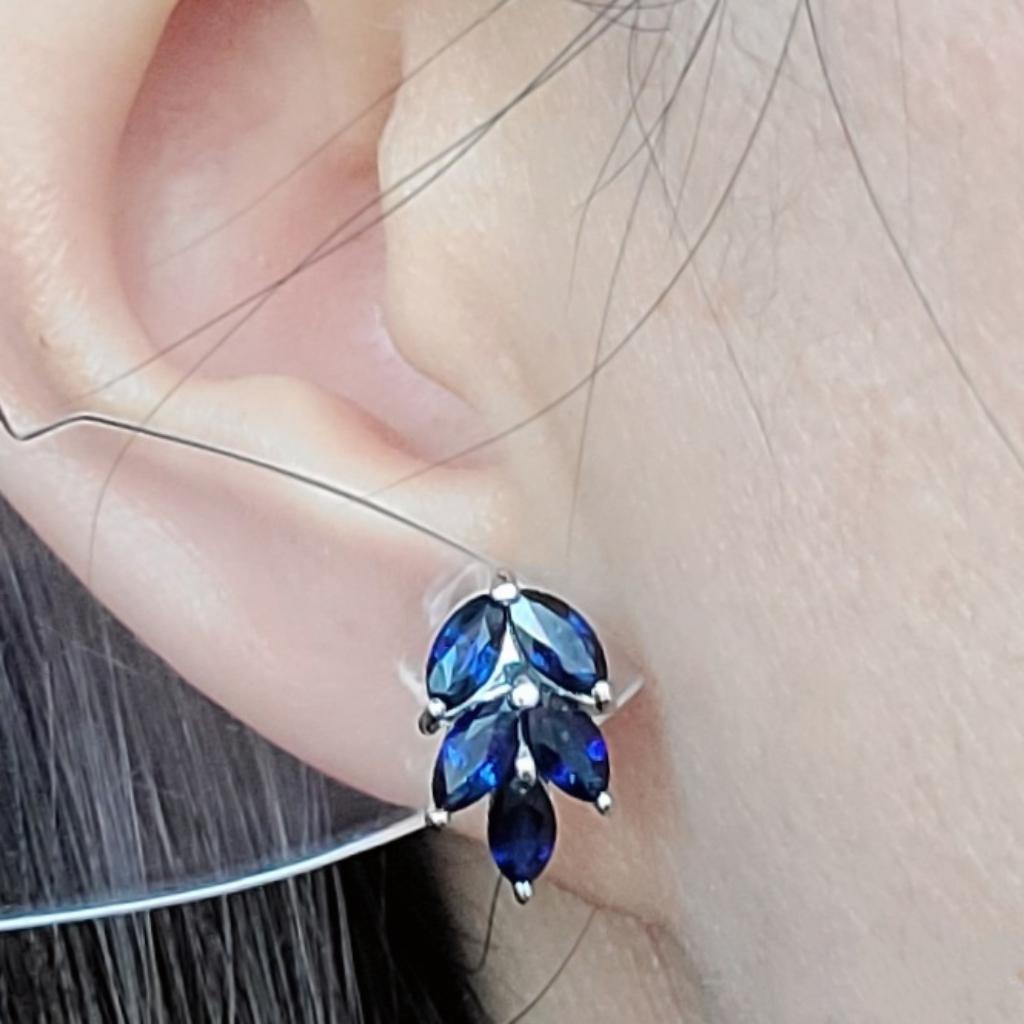 視線を奪う！計1.1ct 天然サファイア リーフ プラチナ 片耳 ピアス 鑑別