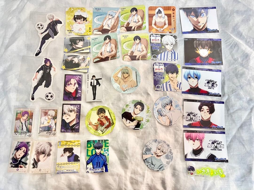 ブルーロック　缶バッジ　紙類　特典類　まとめ売り