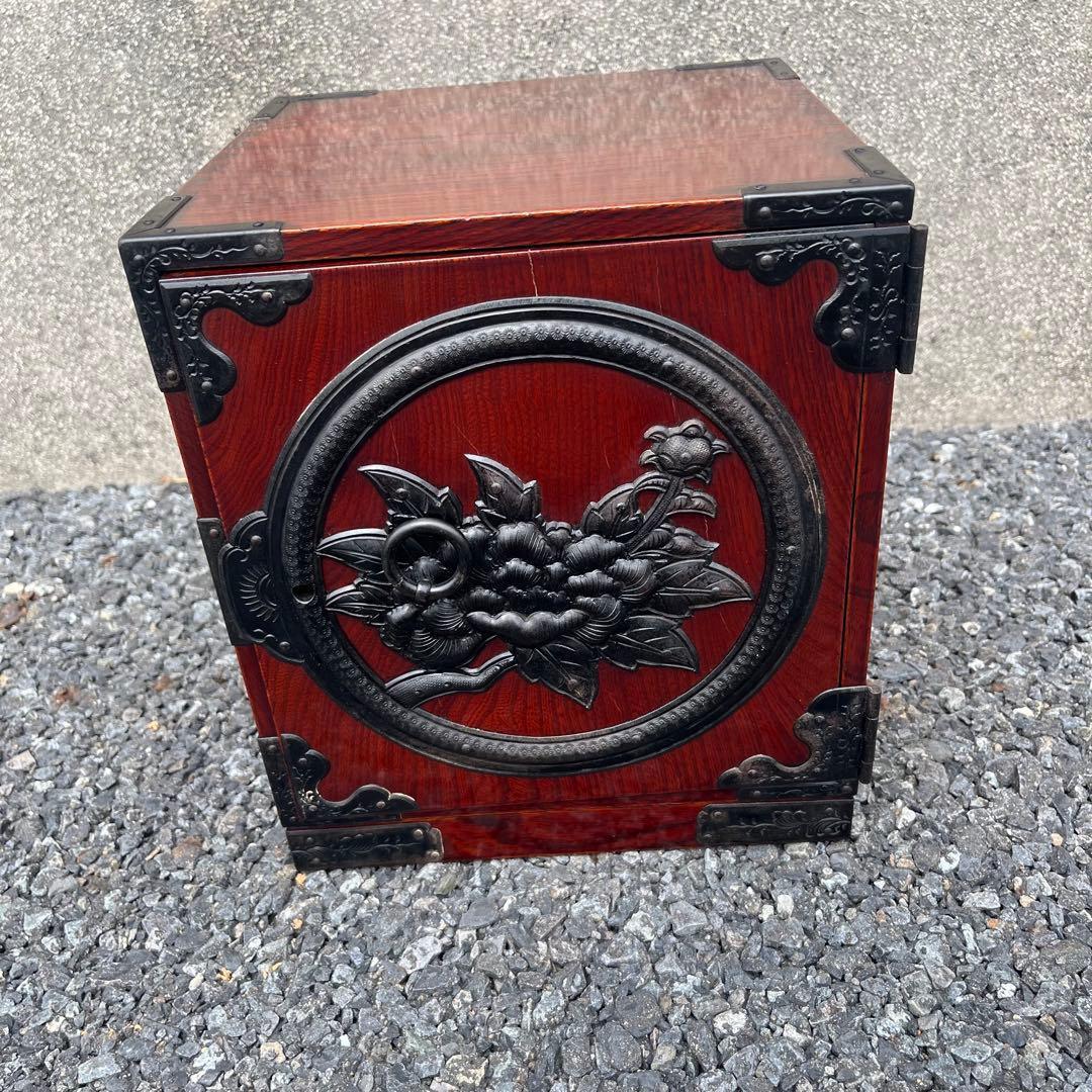 仙台箪笥 渡辺家具店 小箪笥 漆 欅 中桐 小引出 牡丹金具 伝統工芸 木地呂塗