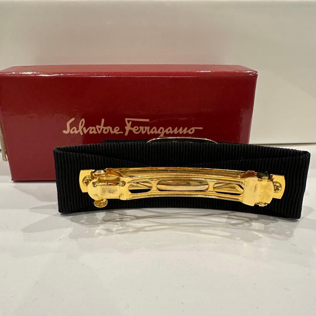 【美品】フェラガモ　バレッタ黒