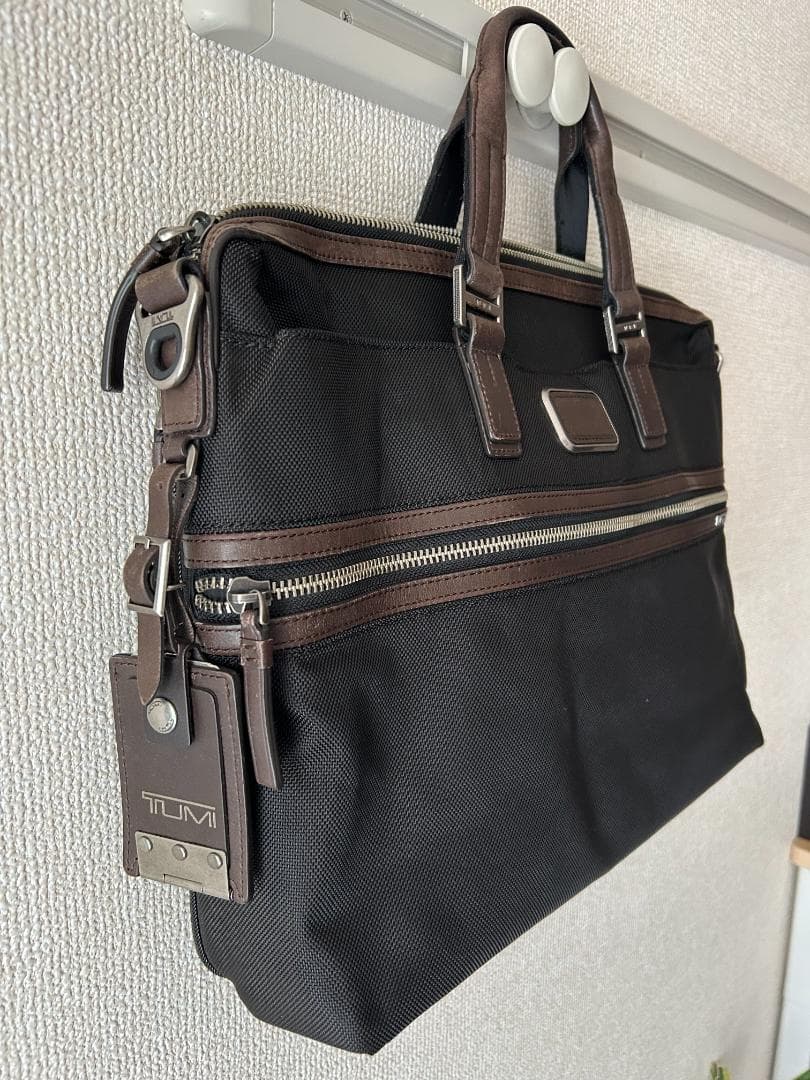 週末限定値下げ❗️⭐️ 美品⭐️日本未発売TUMI トゥミ ブリーフケース