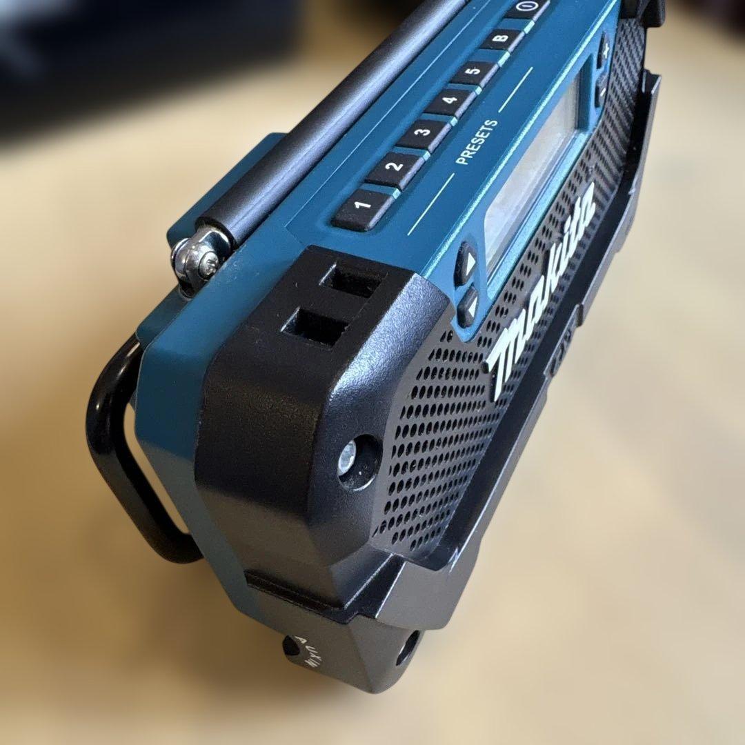 Makita MR052 ラジオ（セット）