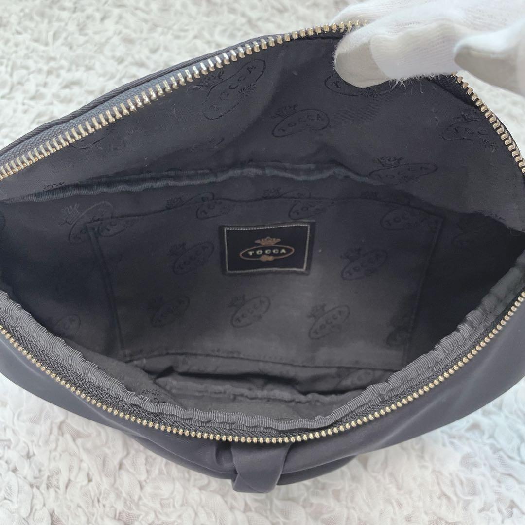 未使用級✨TOCCA トッカ　RIBBON KNOT BODY BAG ブラック