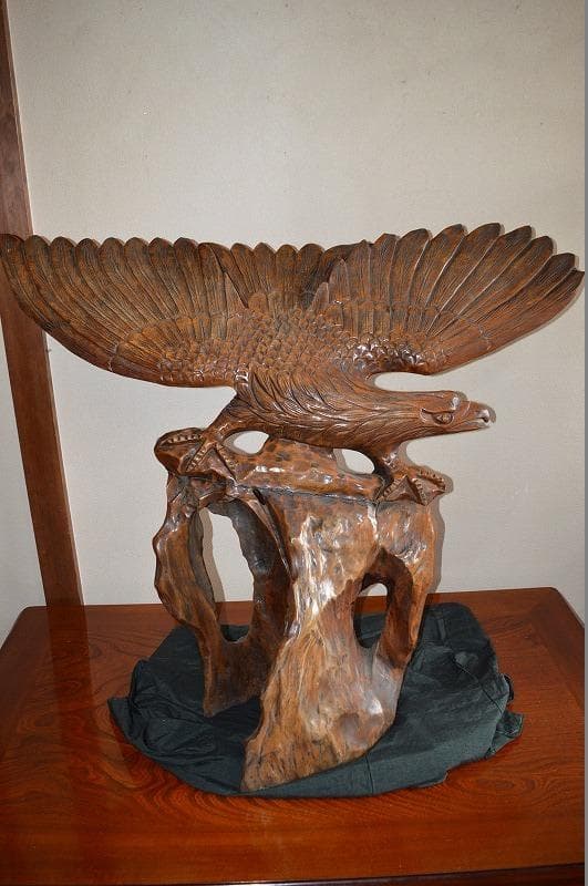 大型木彫り　大きな鷲　木調　彫刻　骨董　古民具