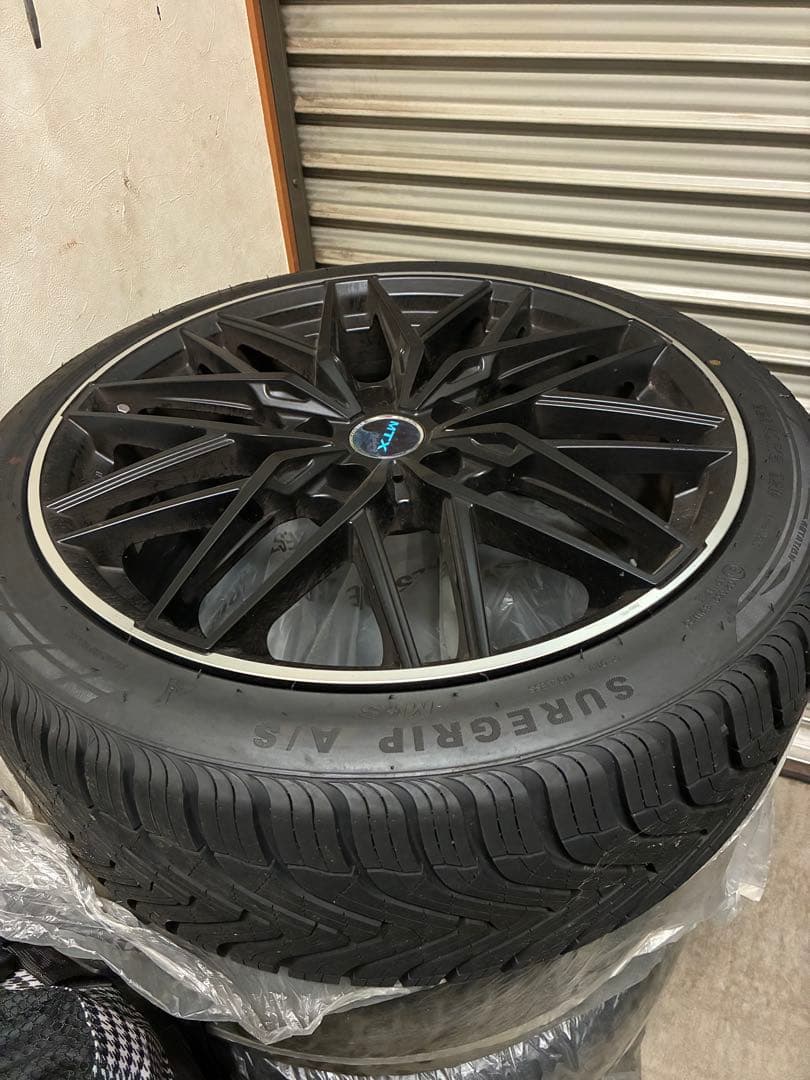 【新品に近い】18インチオールシーズンタイヤホイールセットBMW1シリーズF40