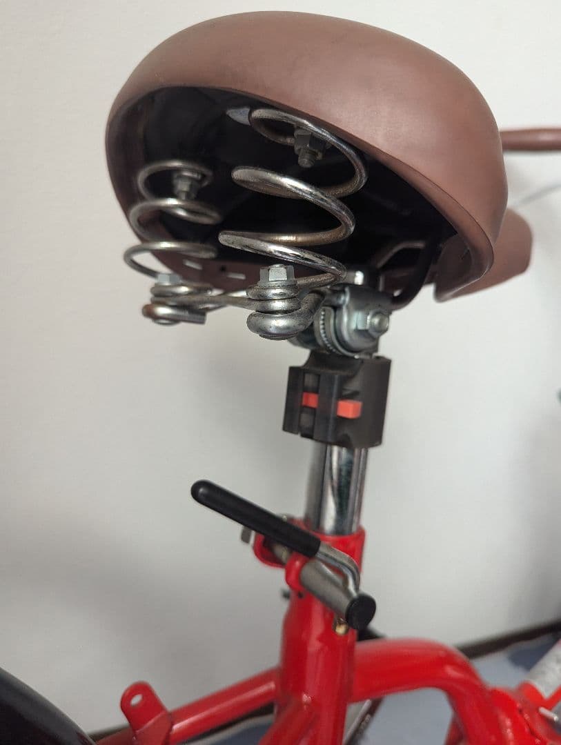 引き取り希望！ カゴ付き　赤色とデザインが可愛い　折りたたみ自転車　２０インチ