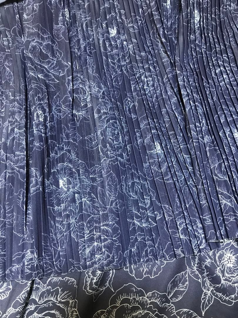 SUKALA ブルーミングフラワープリーツタンク　ネイビー　LLサイズ