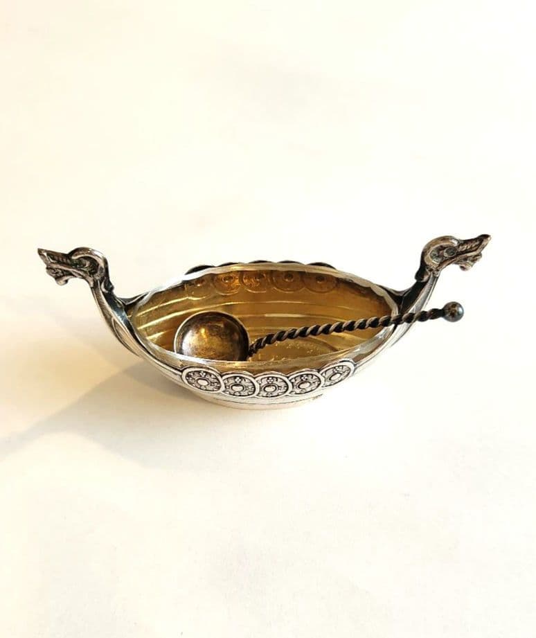 バイキング船型 銀製装飾品セット (卓上 塩または辛子入れ) アンティーク