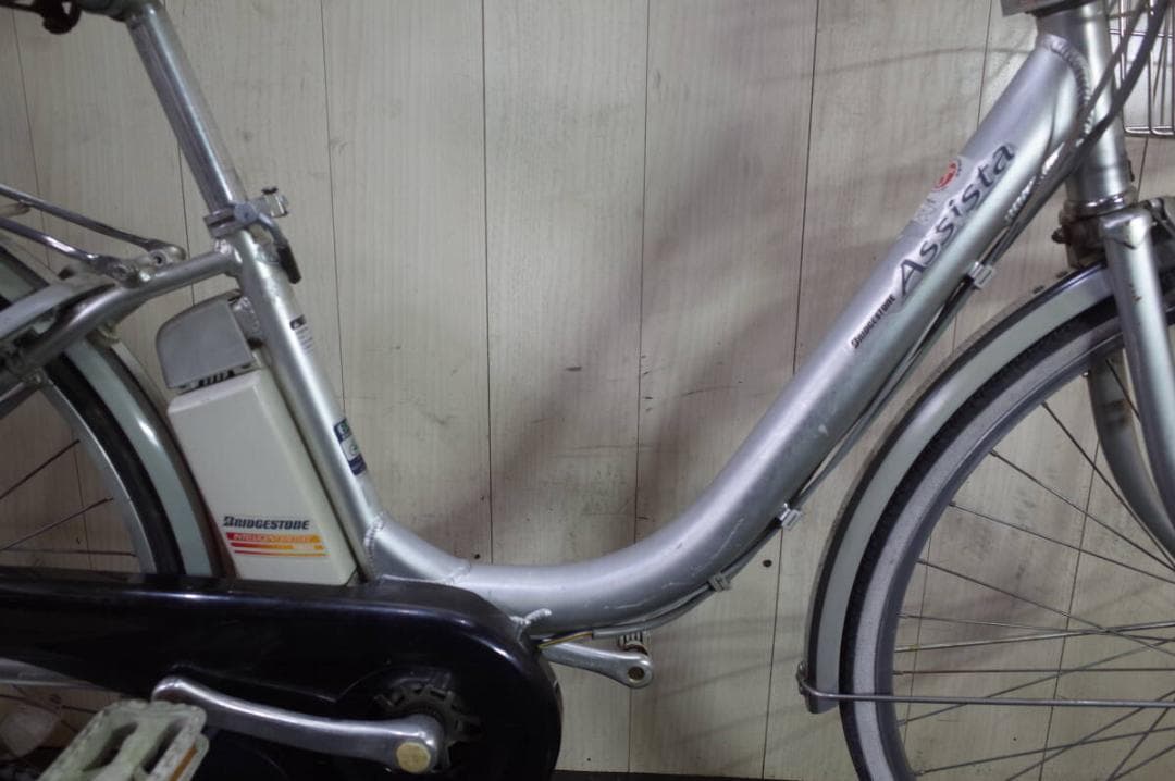 電動アシスト自転車 シルバー 前バスケット付き