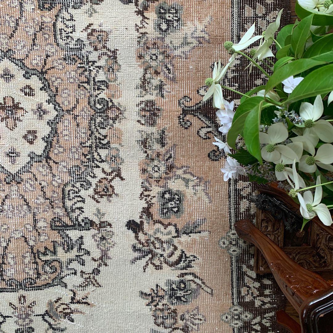 超バーゲン価格！ボタニカル208×120 ペールオレンジ　トルコヴィンテージラグ