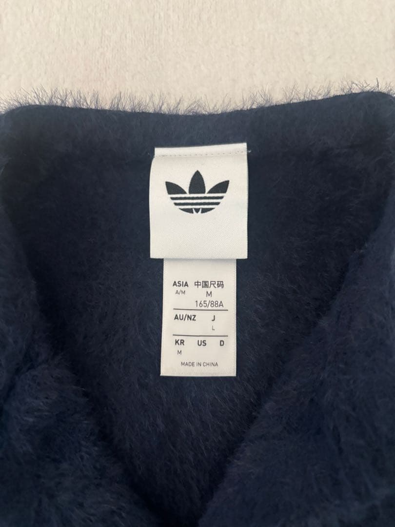 adidas フラッフィーニット シャギーカーディガン