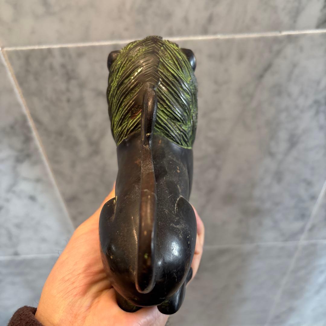 チベットアンティーク　威厳のある姿が美しい銅製のライオン