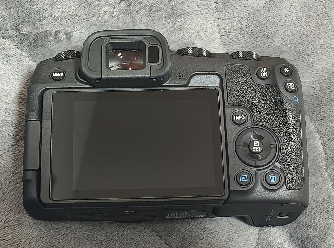 Canon EOS RP ミラーレス一眼 本体