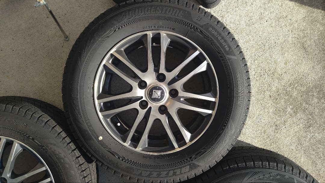 ブルーシェル　ブリジストンスタッドレスタイヤ