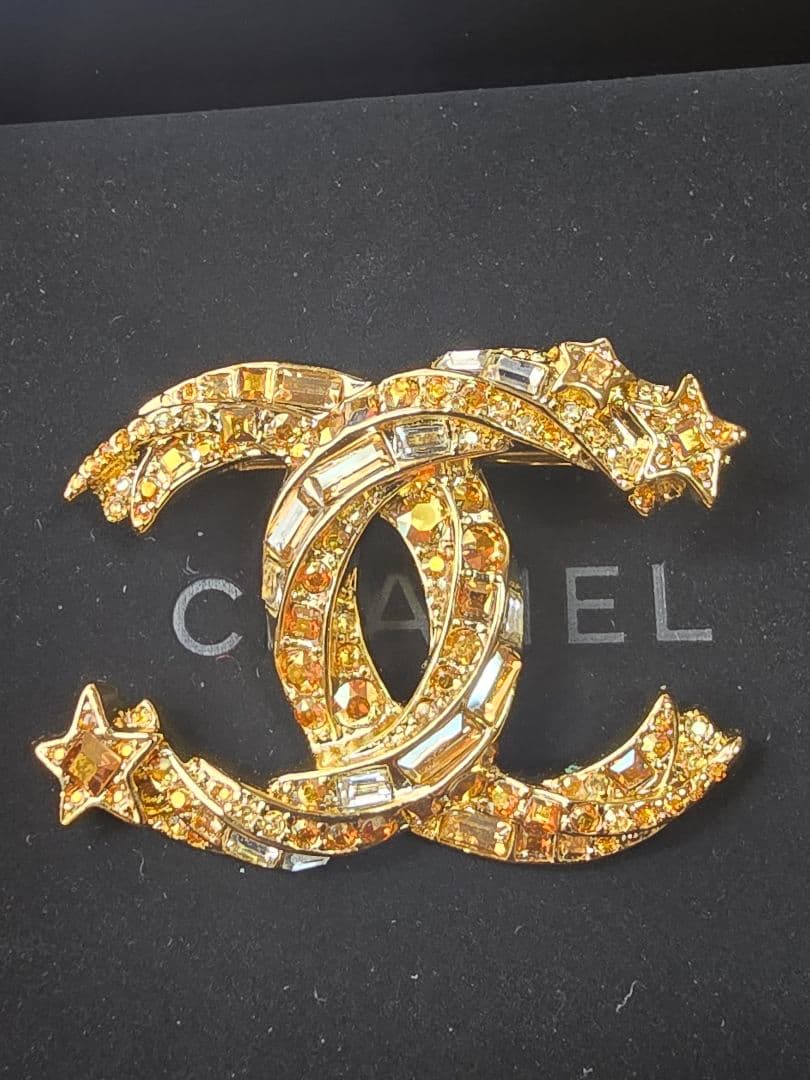 ココマーク ブローチ新品　ジェニー着用シャネルブローチ