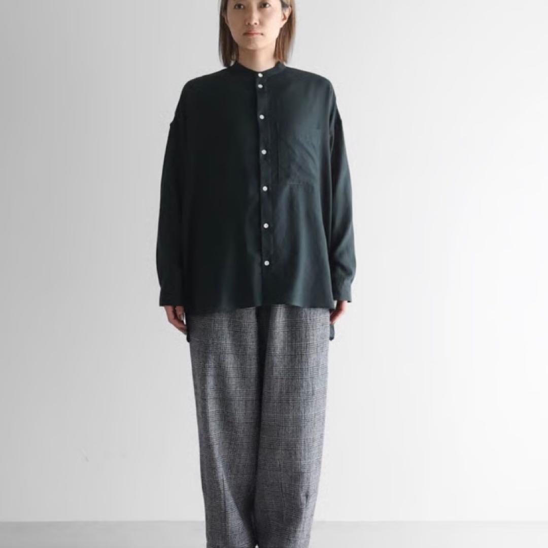 HUIS/ 遠州織物ウォッシャブルウール バンドカラー オーバーシャツ