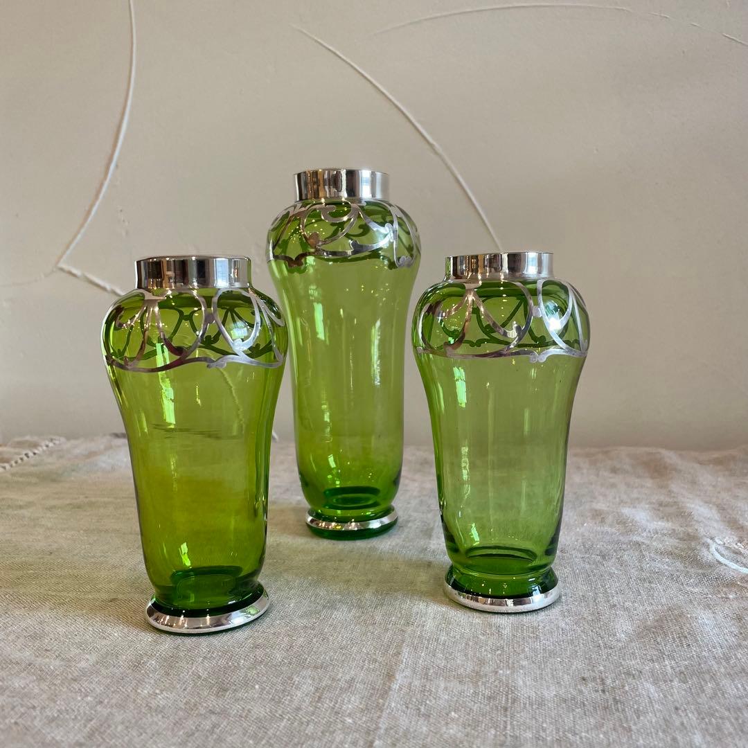 シルバーオーバーレイ　色ガラス　花瓶 アールヌーボー　フラワーベース　花器