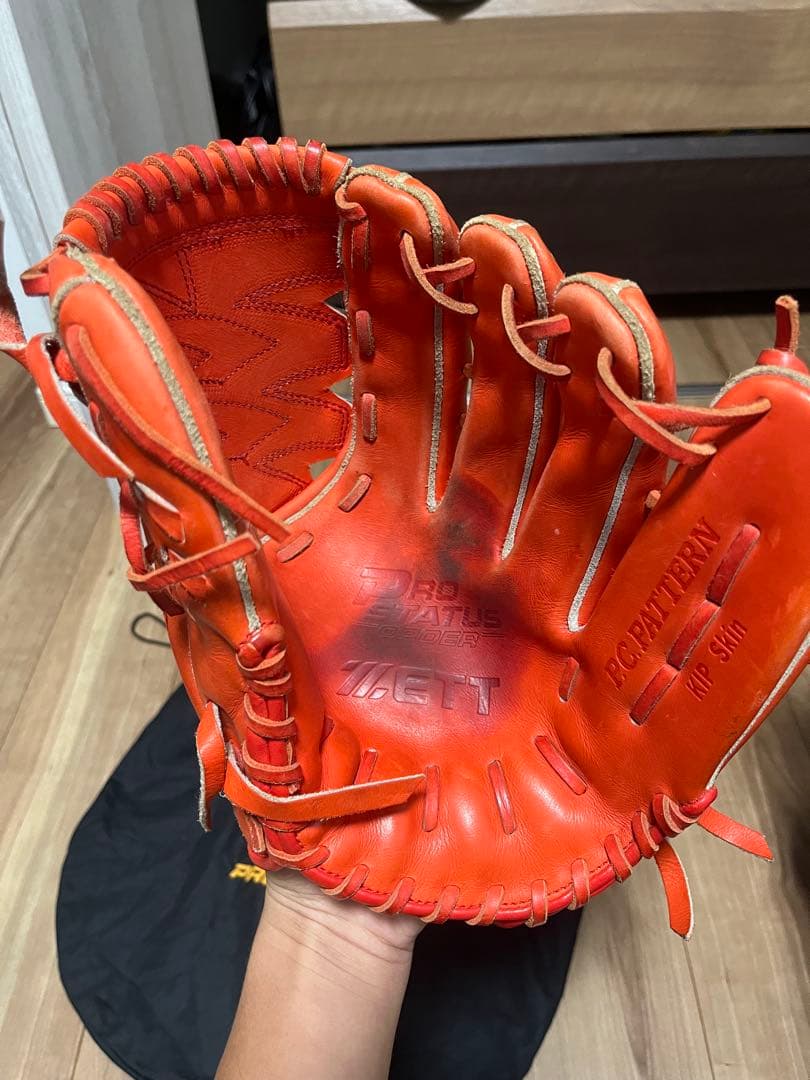 む*x様 【オーダー】ZETT プロステイタス 硬式グローブ 右投手用 手の甲隠