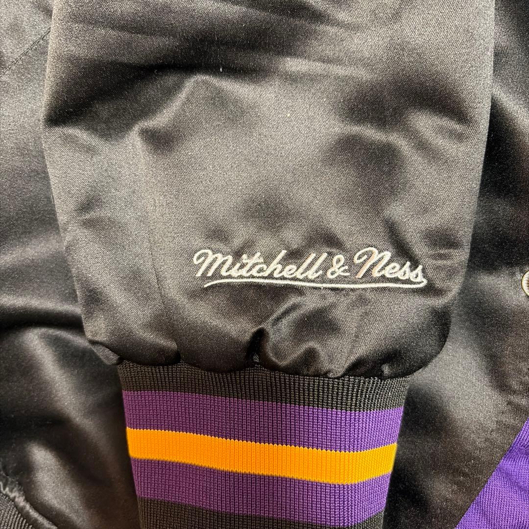 Mitchell & Ness製ロサンゼルス・レイカーズのジャケット