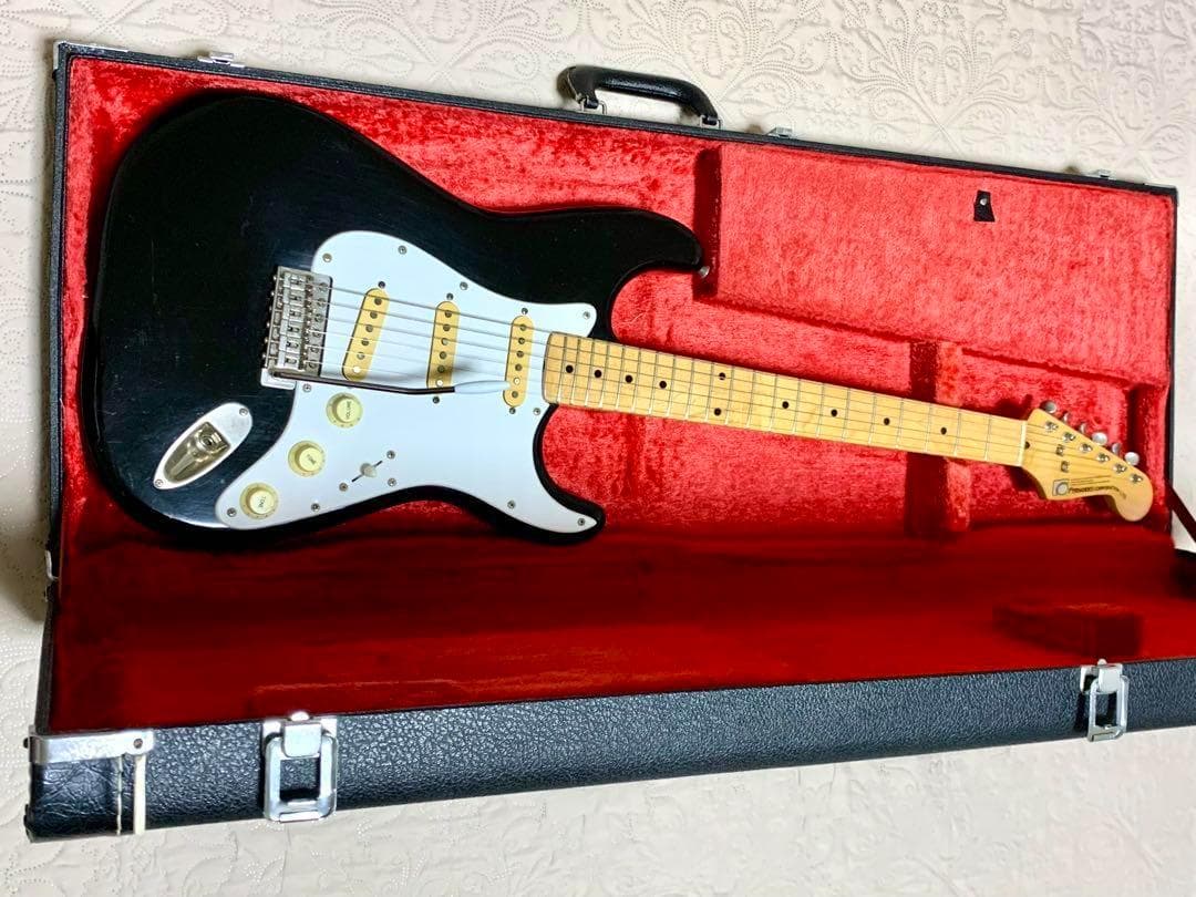 フェルナンデス ストラト エレキギター 石ロゴ ハードケース ジャパンビンテージ