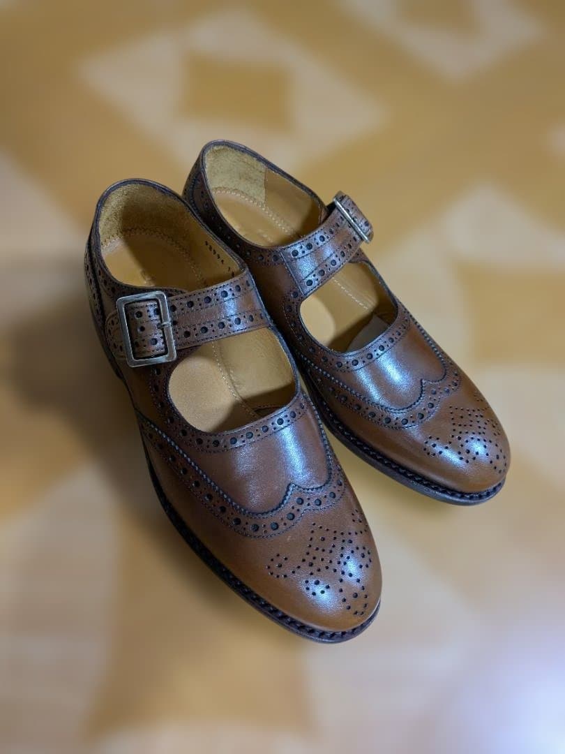 ジャランスリワヤ　メリージェーンシューズ