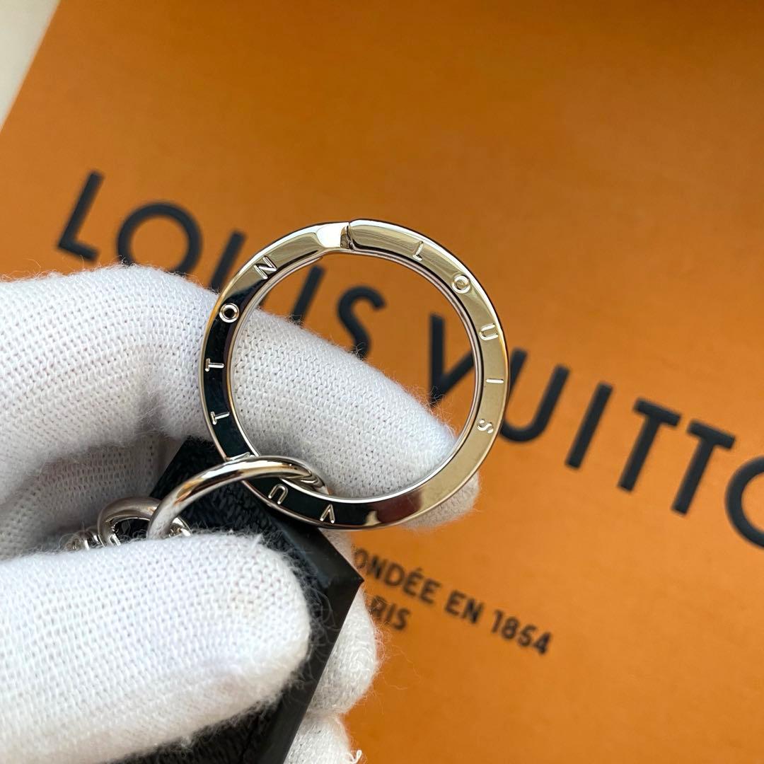 ほぼ新品 ルイヴィトン ダミエ グラフィットキーリング M67916