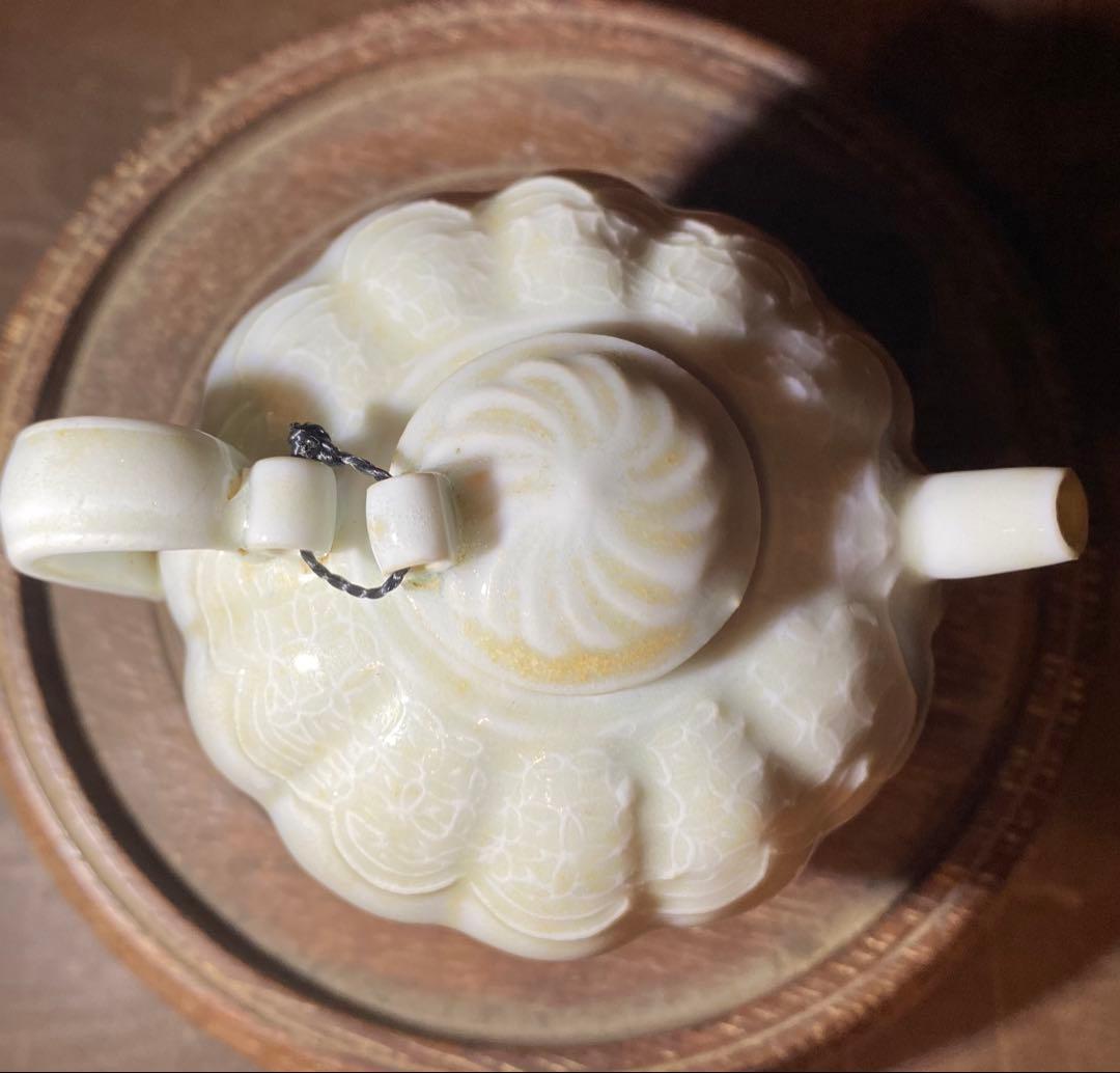 青白磁　水滴　鑑賞台付 ・一輪挿し ・ヴィンテージ　レア ・中国　台湾茶器