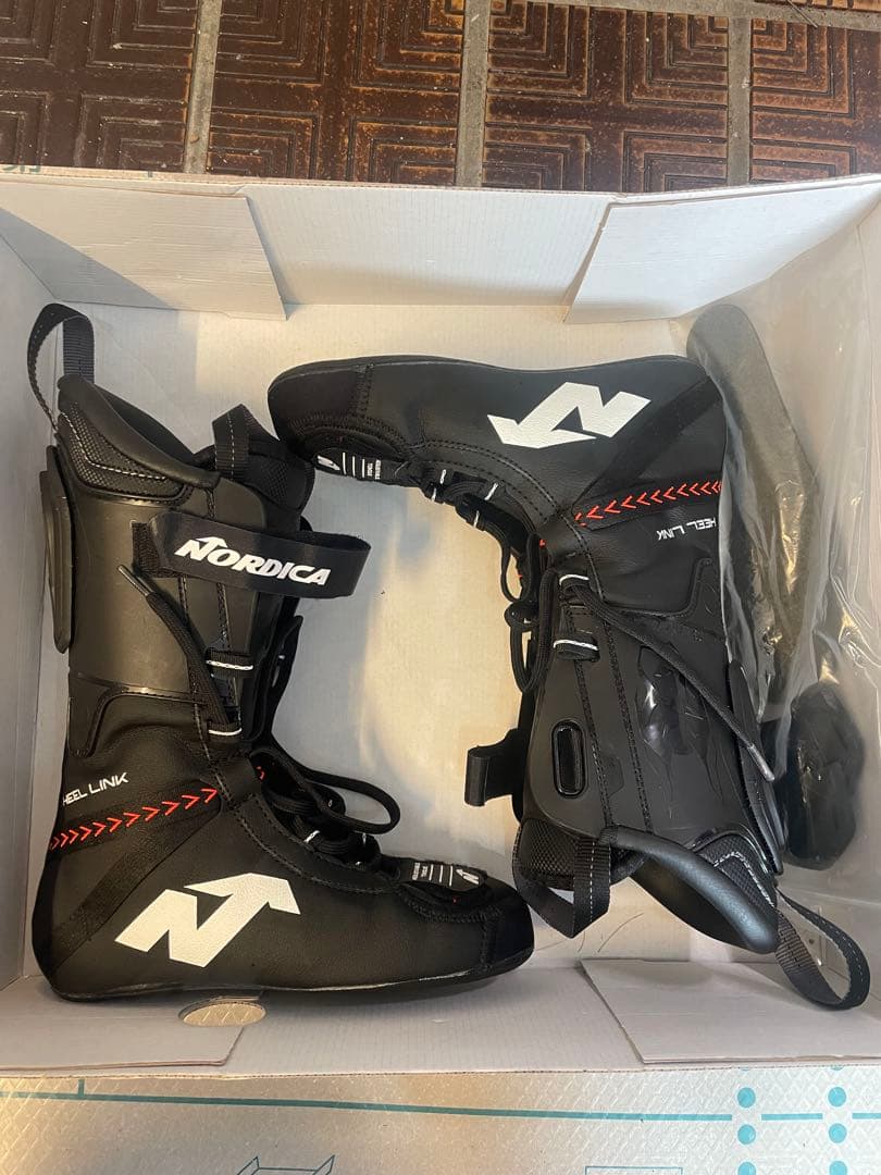 25-26ノルディカ ドーベルマン インナーブーツ 23.5cm