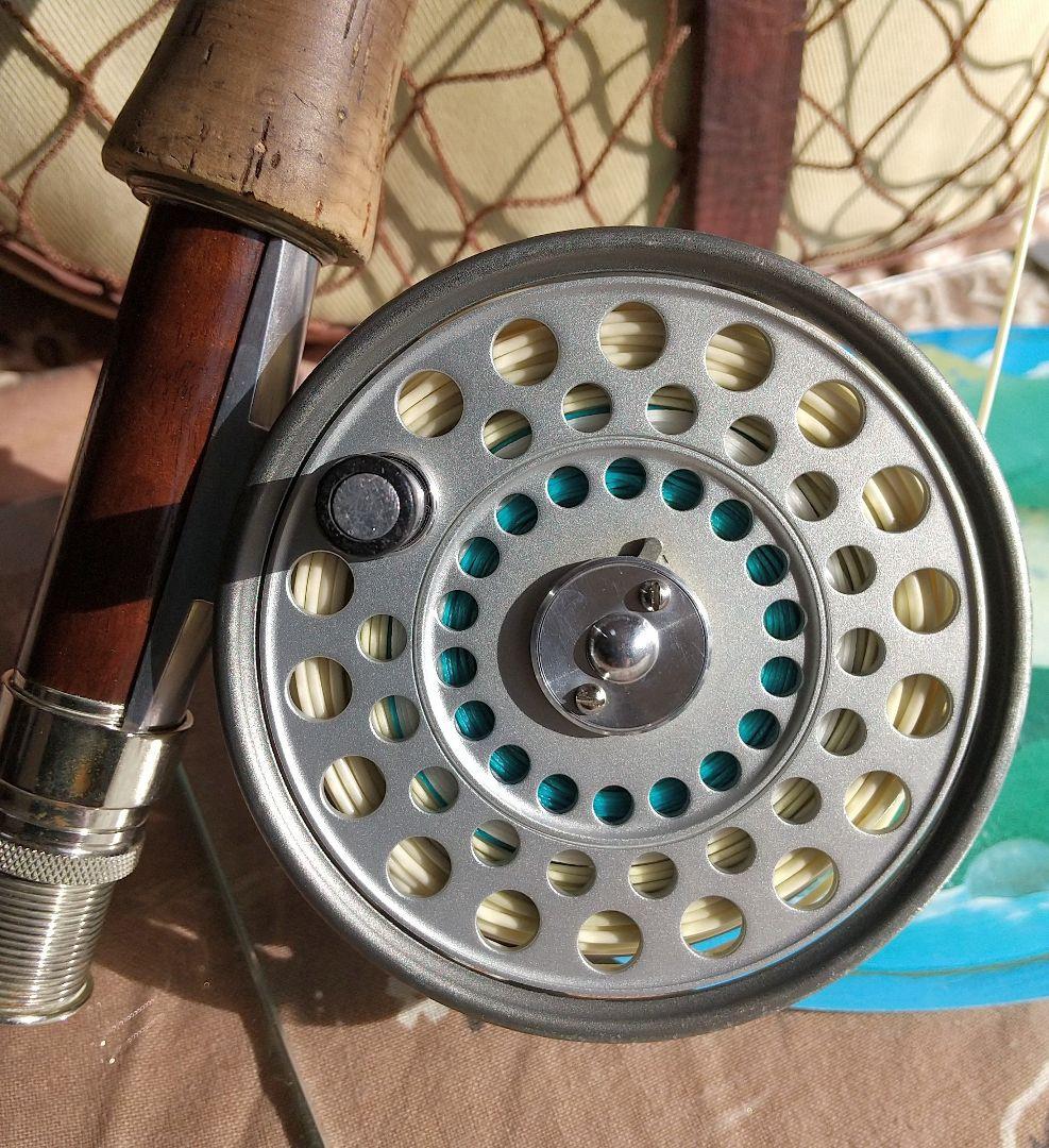 「HARDY 」L.R.H. lightweight　flyreel