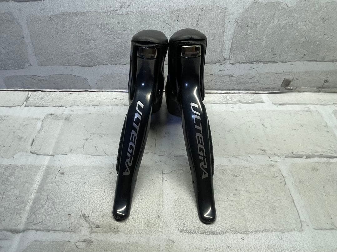 シマノアルテグラ 6770 di2 stiレバー　新品ブラケットカバー