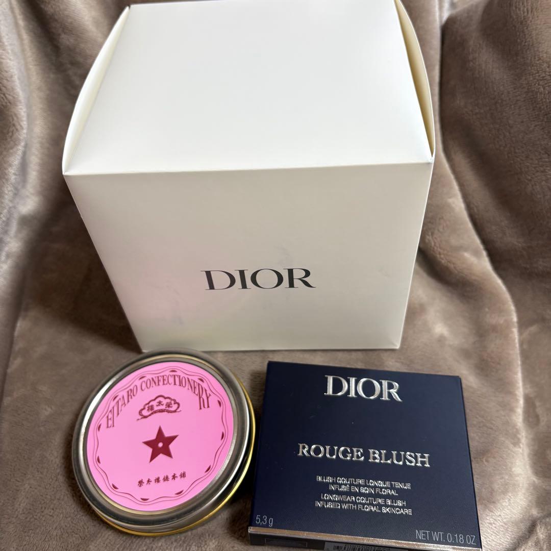 Dior⭐︎伊勢丹限定　チーク&ノベルティ