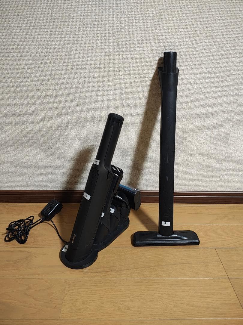 シャーク★ハンディクリーナー★WV405JDC★バッテリーの状態良好★2