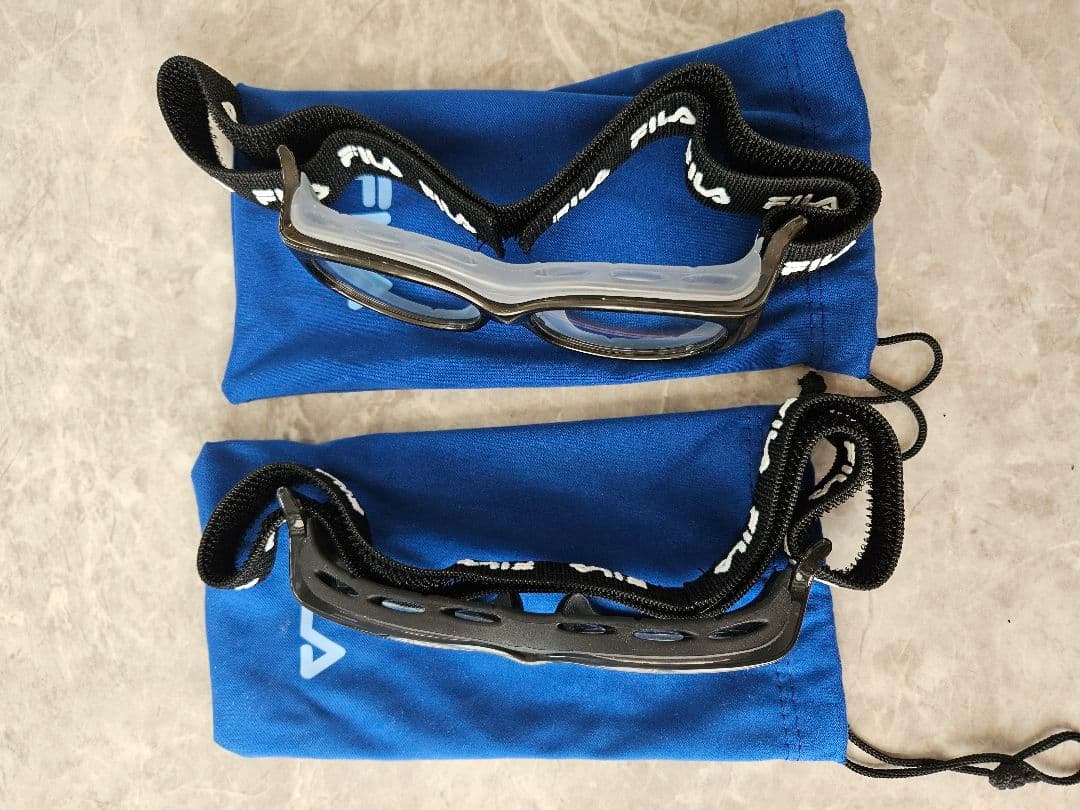 未使用品★FILAスポーツ ゴーグル 2個セット ★収納袋・レンズ新品１セット