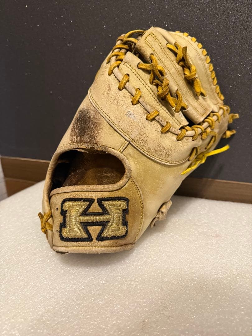 ★人気★ ハイゴールド 硬式用 ファーストミット 紐切れ無し ウェブ破れ無し