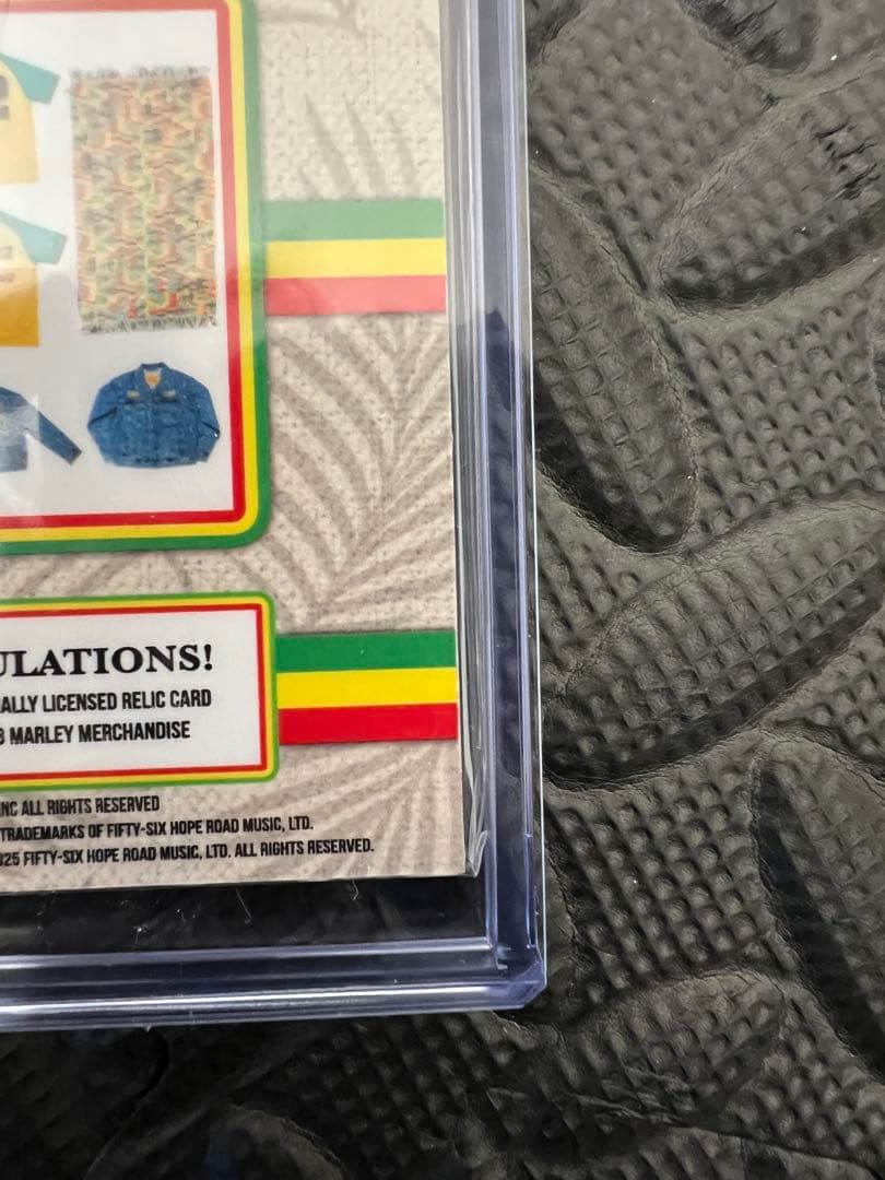 ボブ・マーリー 実使用生地封入・限定50枚 シリアル入りトレカ