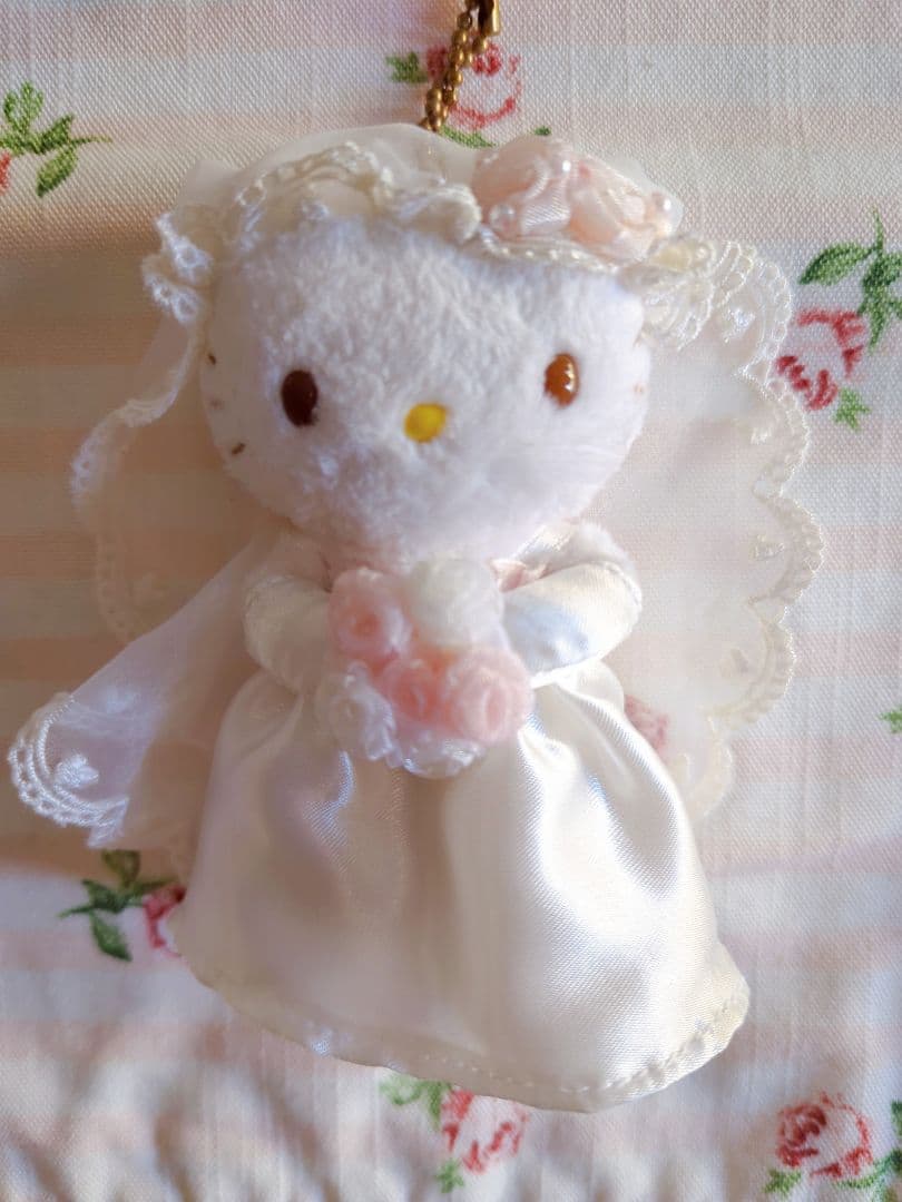 ハローキティ　ウエディング ぬいぐるみ　サンリオ