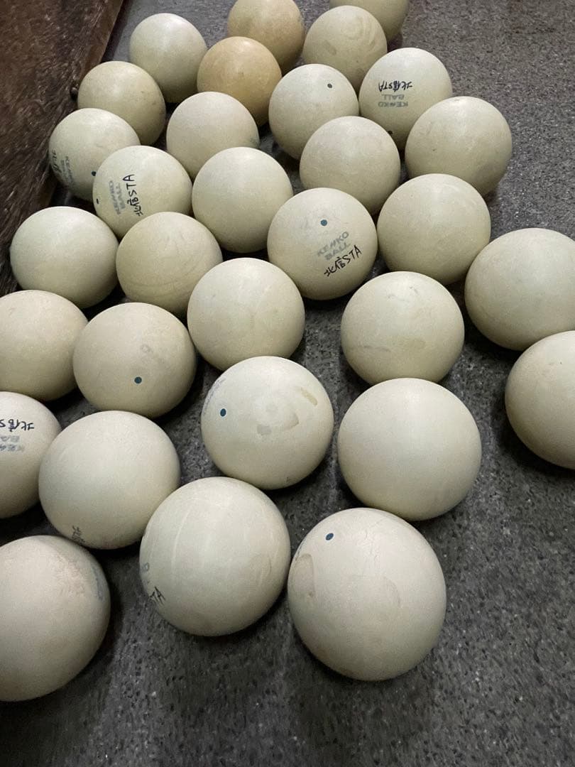 ソフトテニスボール 70個