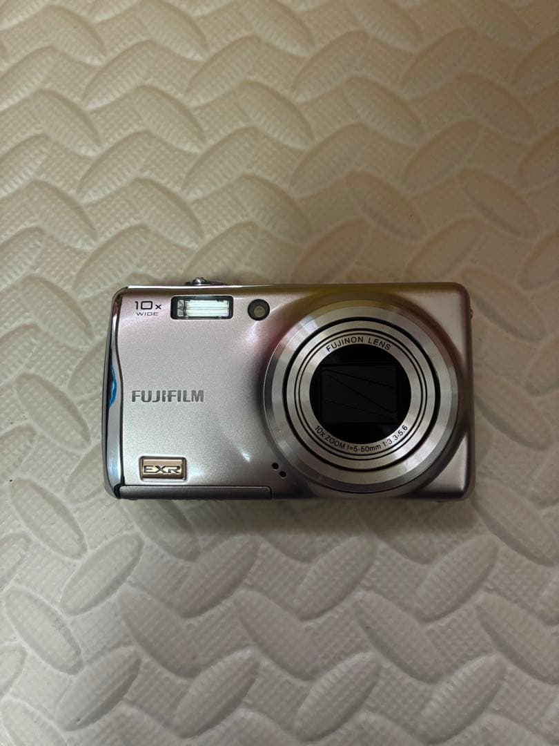 fujifilm&富士フイルム　f80exr シルバー　デジタルカメラ