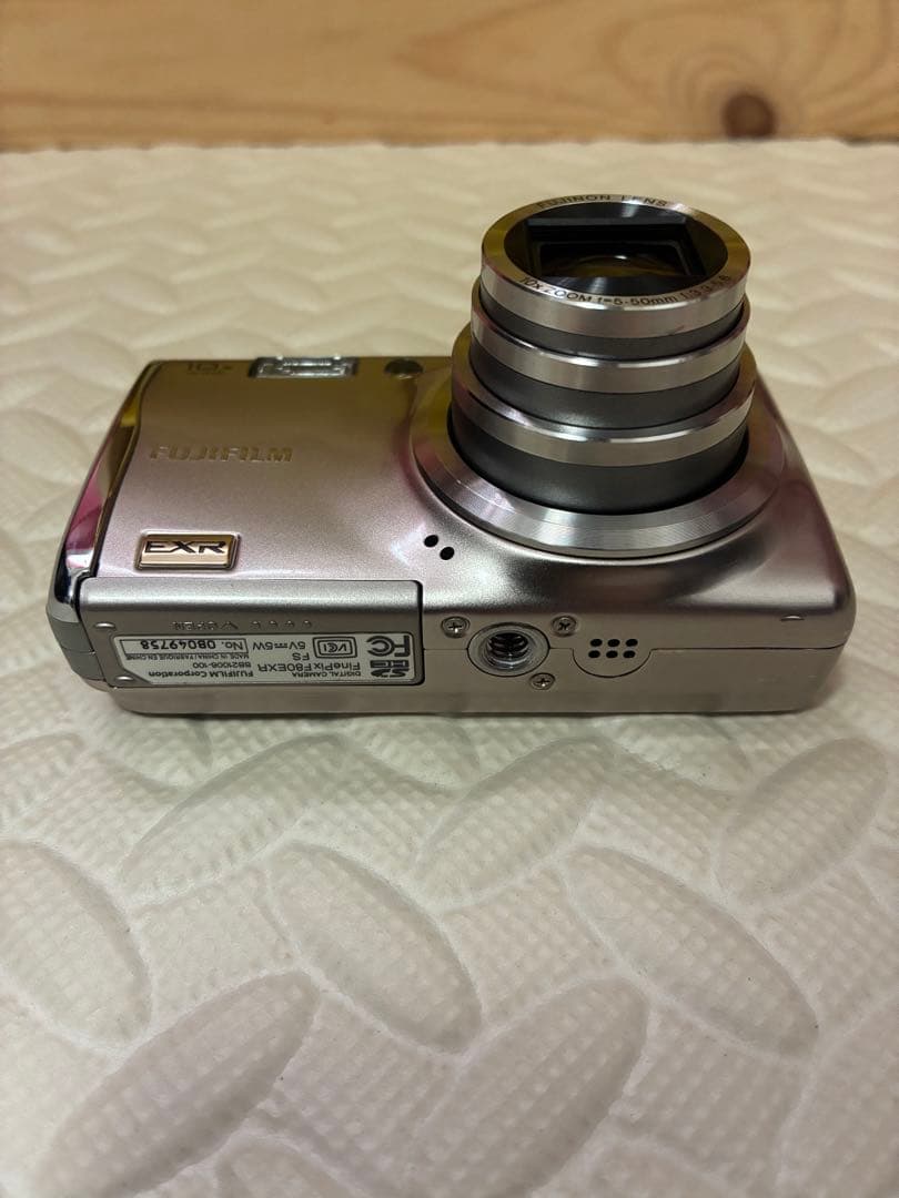 fujifilm&富士フイルム　f80exr シルバー　デジタルカメラ