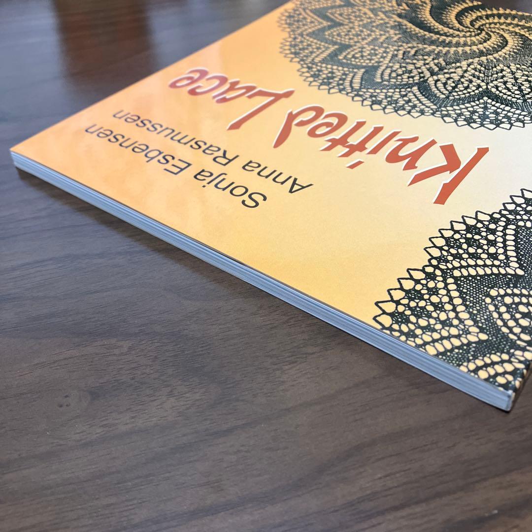 洋書　「Knitted Lace」クンストレース　編み物本　レース編み　編み物