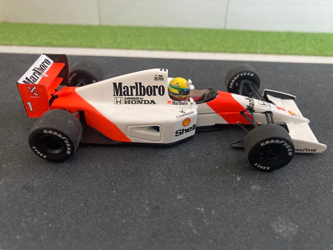 mikuni392 ミニチャンプスマクラーレンホンダMP4/7 オマケ付き