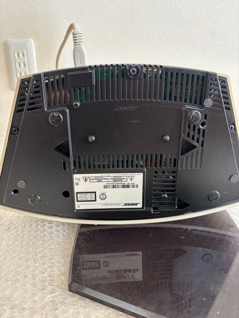 Bose WaveMusicSystemIII 完動品 純正リモコン　台座付き
