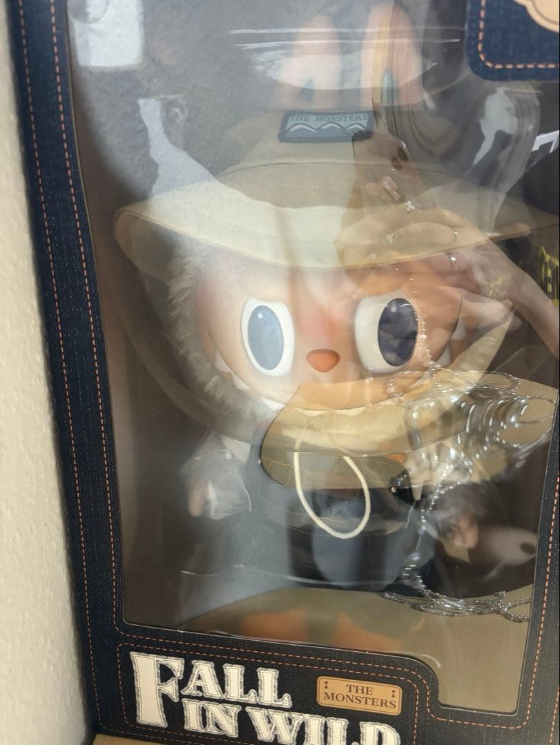 ポップマート　ラブブ　FALL IN WILD ぬいぐるみ