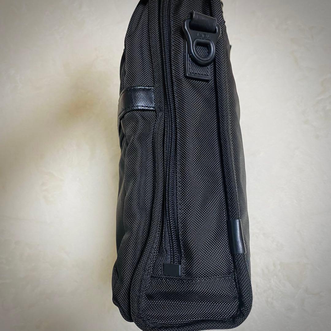 TUMI【最高峰 ALPHA2】26114D2 PC 17インチ対応 2way